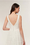 V-Neck Sleeveless Open Back A-Line Lace Ivory Sweep Trailing Wedding Dress Y9509