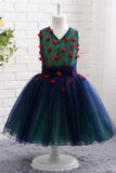 A Line V-Neck Sleeveless Sequins Appliques Tulle Flower Girl Dress WH16811