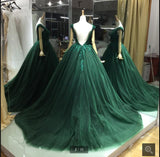 A Line Green Lace Appliques Ball Gown V-back Prom Dress